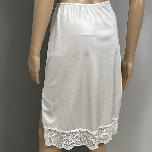 Vintage Maidenform Wise Buys Half Slip Small Nylon Tricot Scalloped Violet Lace - Picture 3 of 6